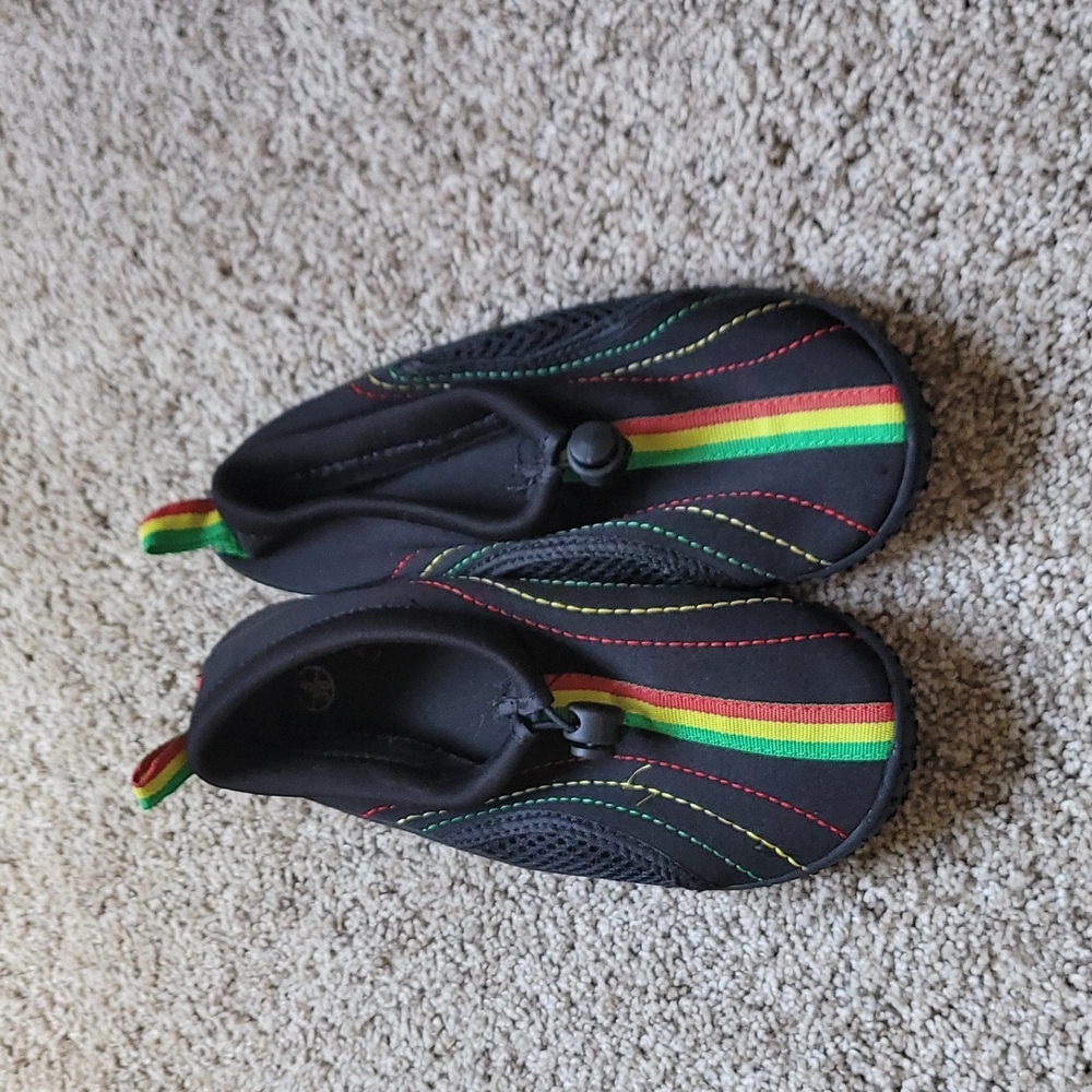 Jamaica Water Socks
